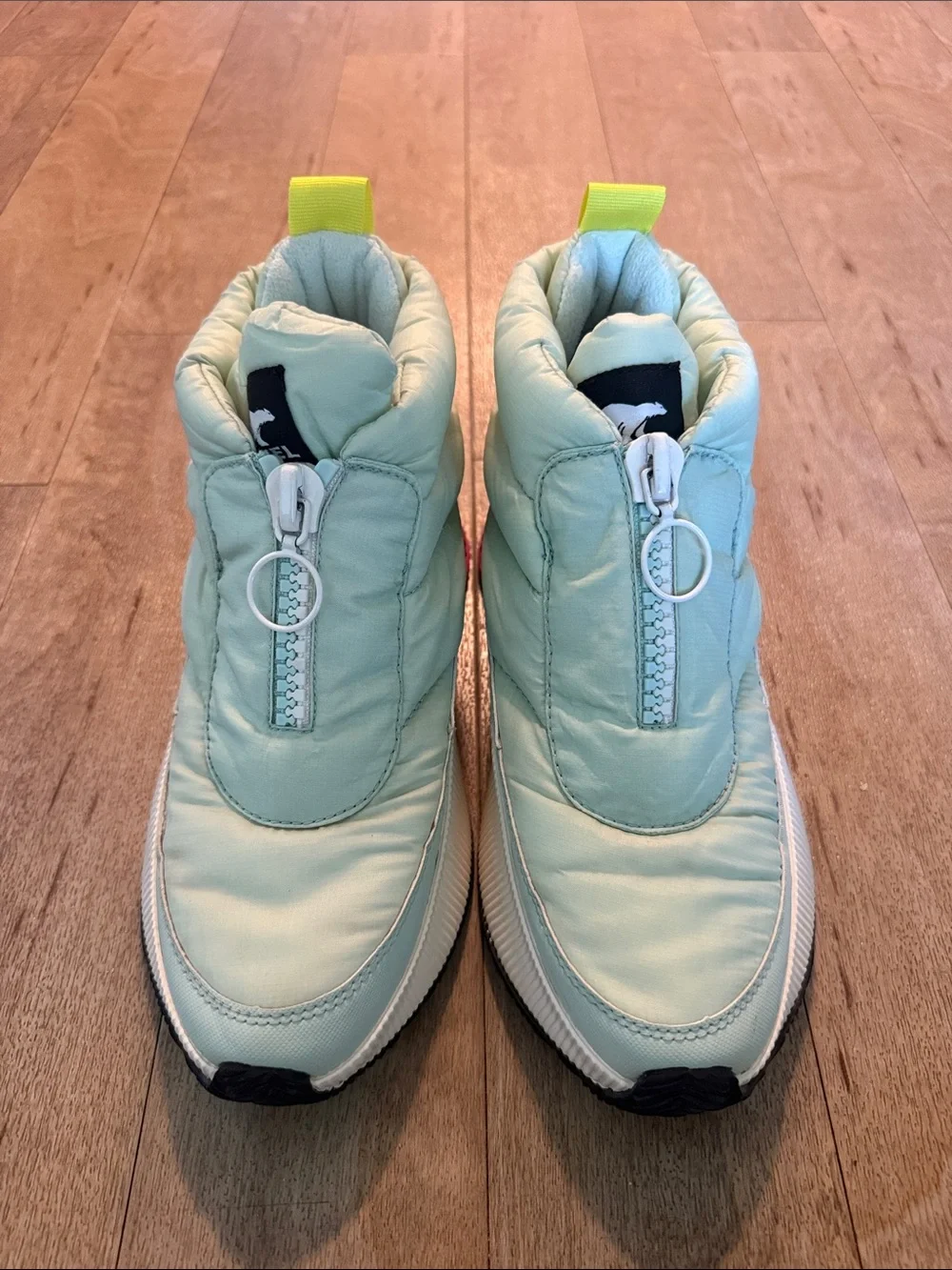 SOREL OUT 'N ABOUT ™ III PUFFY ZIP- MINT Women’s Sz. 8